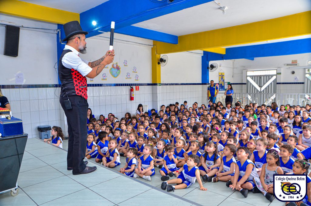 Semana da criança com o mágico Ice Rick